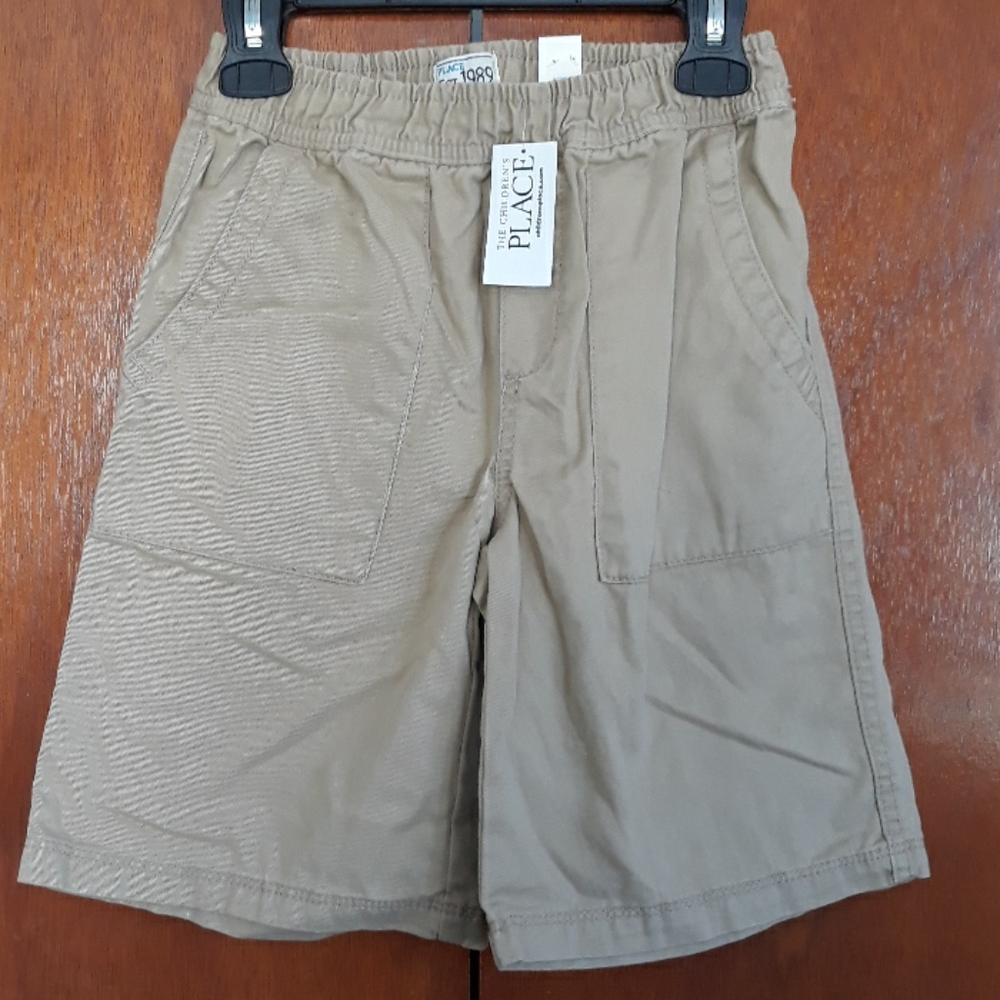 Nwt childrens place boys shorts sizes 6&7